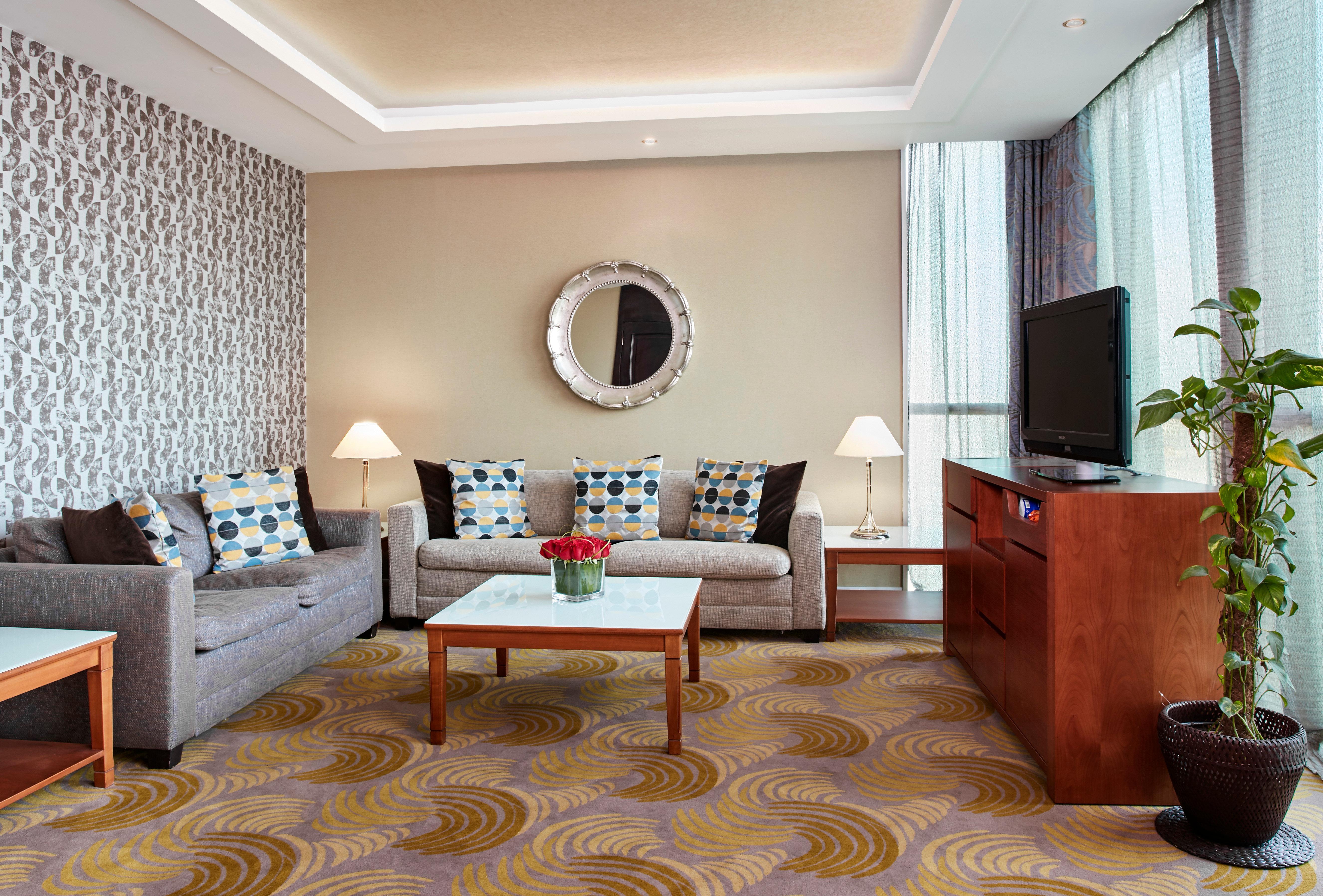 Holiday Inn Kuwait Al Thuraya City By Ihg Kuwait City Exterior photo