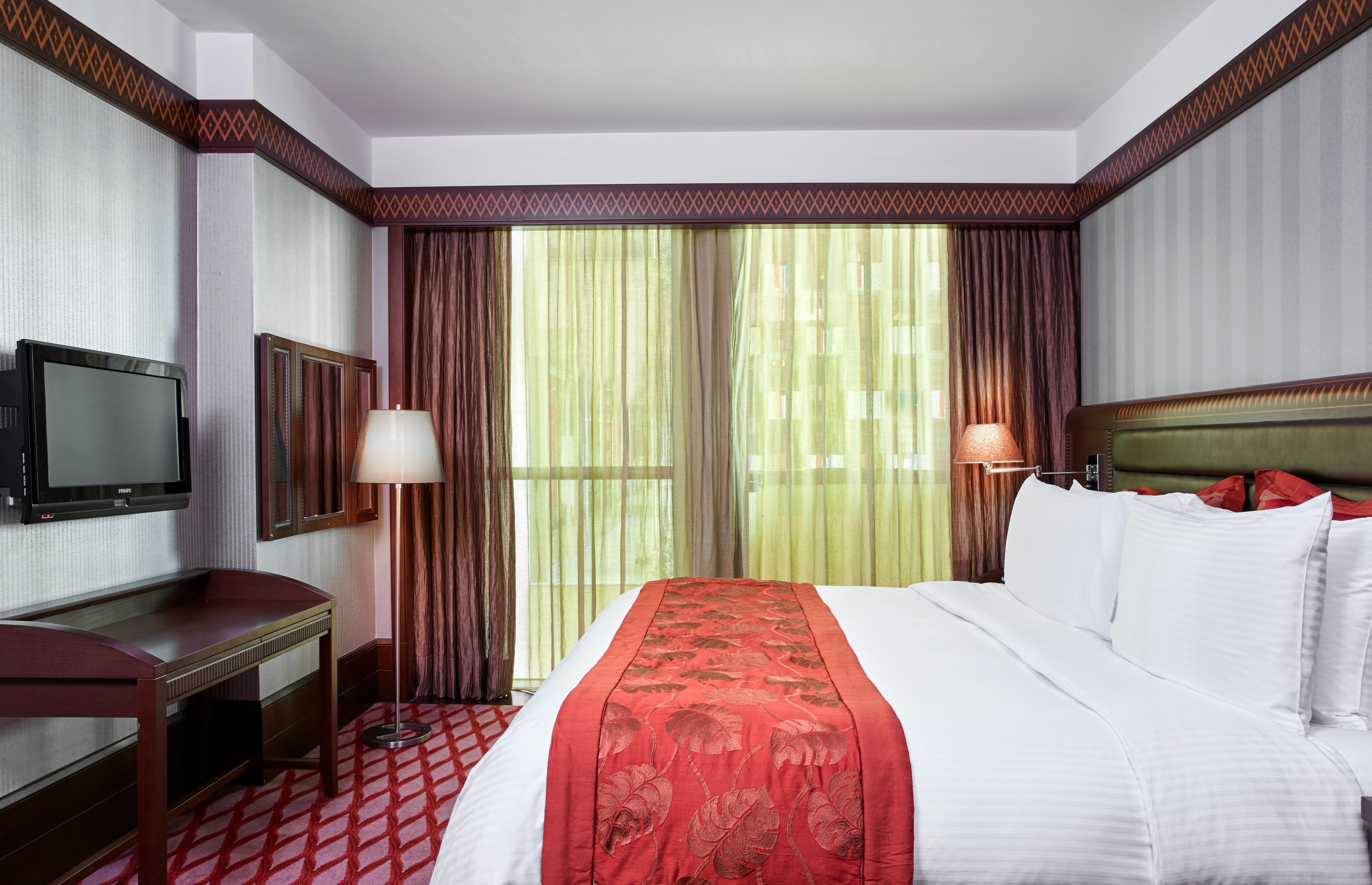 Holiday Inn Kuwait Al Thuraya City By Ihg Kuwait City Exterior photo